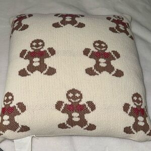 Cupcakes And Cashmere Christmas Gingerbread Pillows